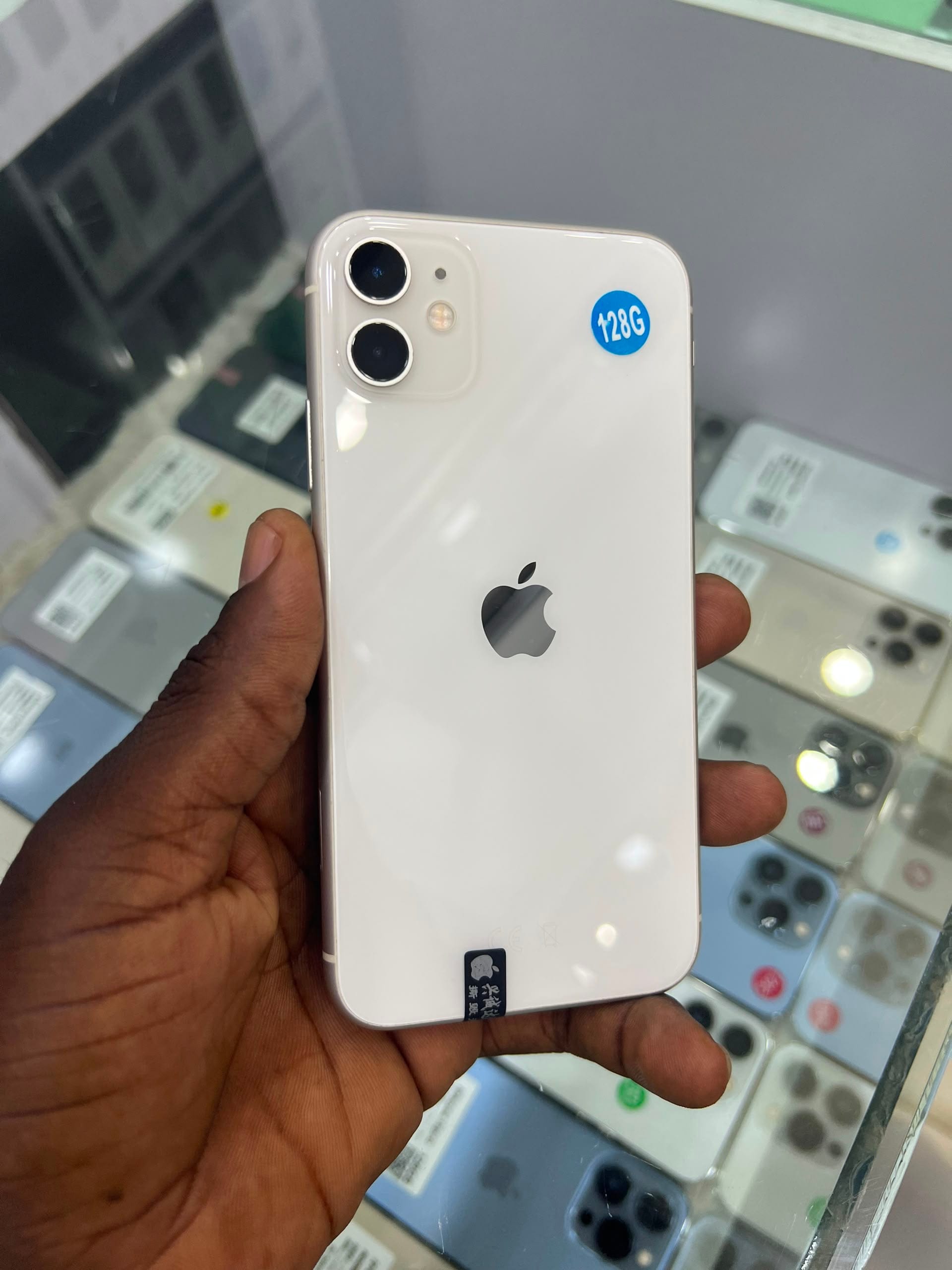iphone 11 nml 128gb BM direct Dubai