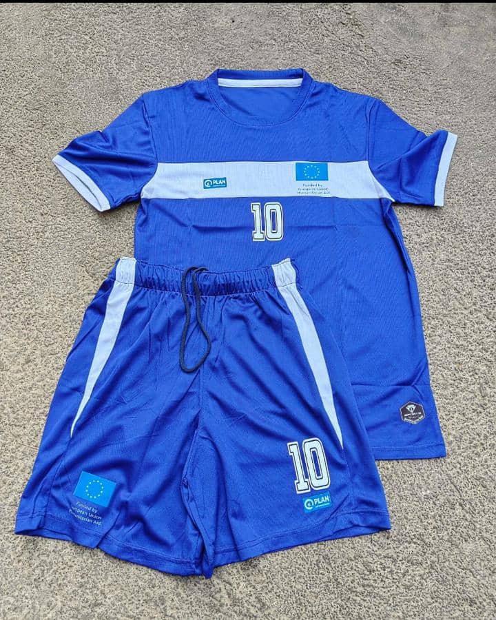 Short sleeve shirt with short - Image 7