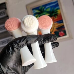 FACE BRUSH